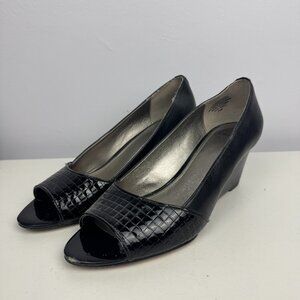 Crica Joan & David Wedge Heels Size 7.5